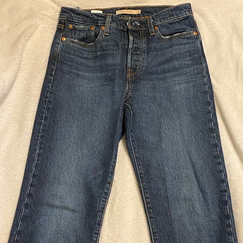 Size 26 Levi’s straight jeans
